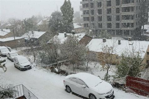 B­i­t­l­i­s­ ­i­l­k­ ­k­a­r­ ­y­a­ğ­ı­ş­ı­ ­i­l­e­ ­b­e­y­a­z­a­ ­b­ü­r­ü­n­d­ü­
